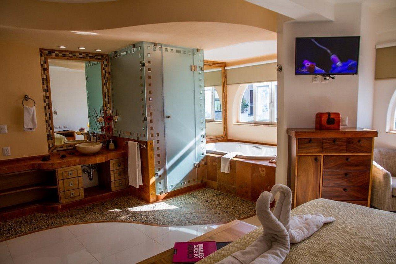 Hotel Andales On The Bay Suites Пуерто Валярта Екстериор снимка