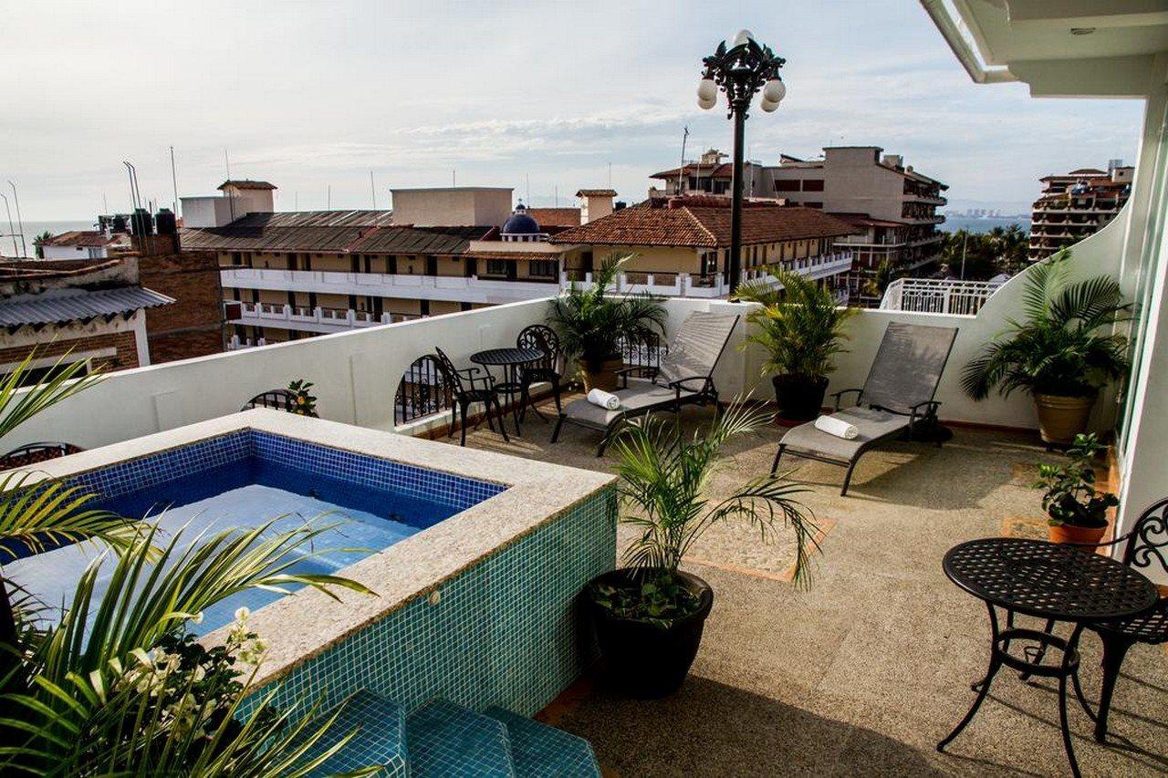 Hotel Andales On The Bay Suites Пуерто Валярта Екстериор снимка
