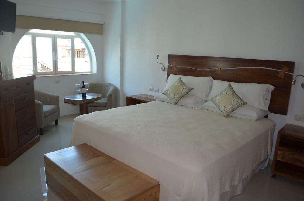 Hotel Andales On The Bay Suites Пуерто Валярта Екстериор снимка