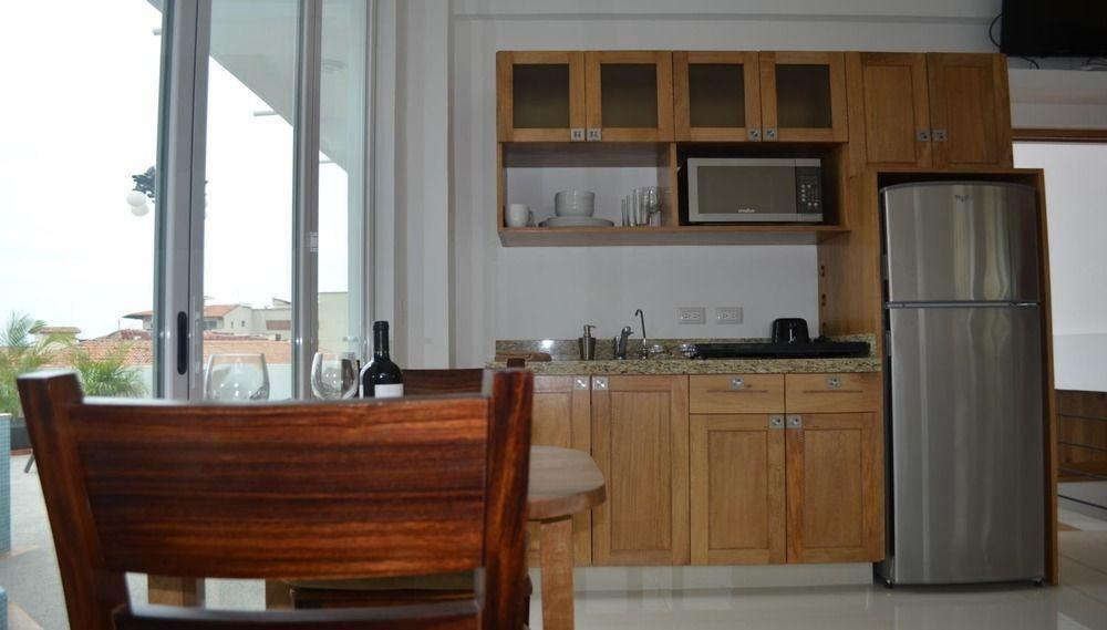 Hotel Andales On The Bay Suites Пуерто Валярта Екстериор снимка