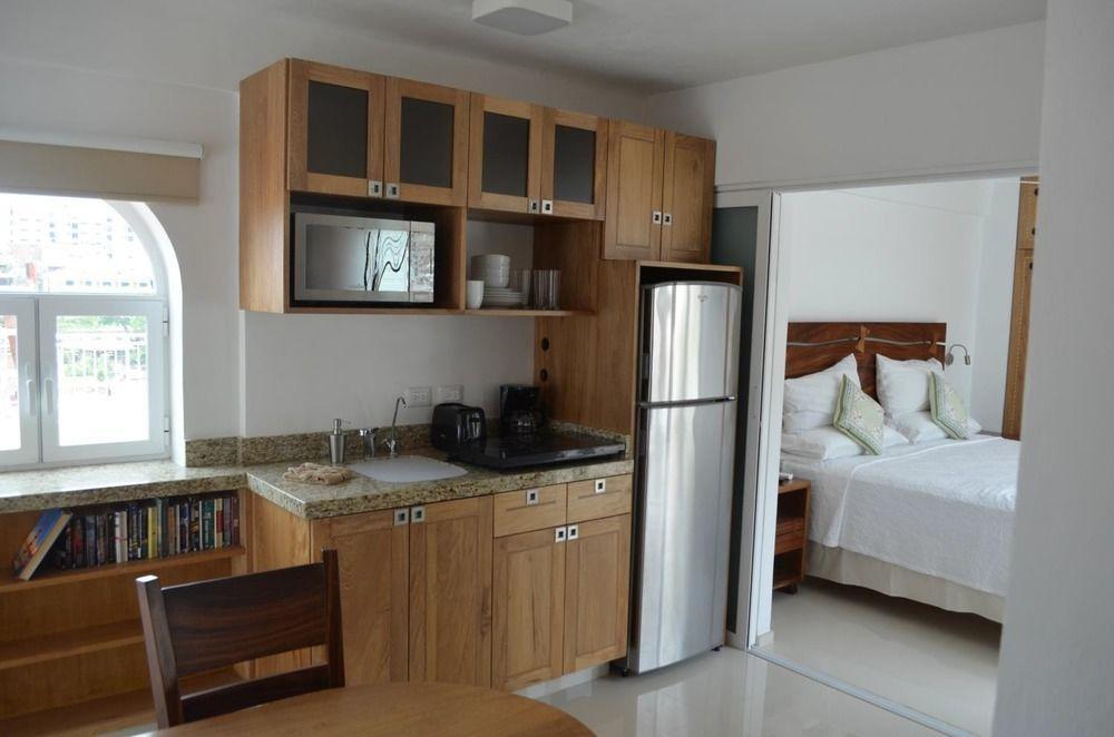 Hotel Andales On The Bay Suites Пуерто Валярта Екстериор снимка