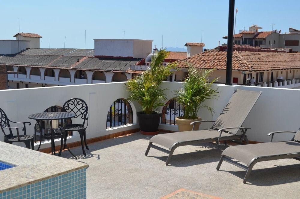 Hotel Andales On The Bay Suites Пуерто Валярта Екстериор снимка