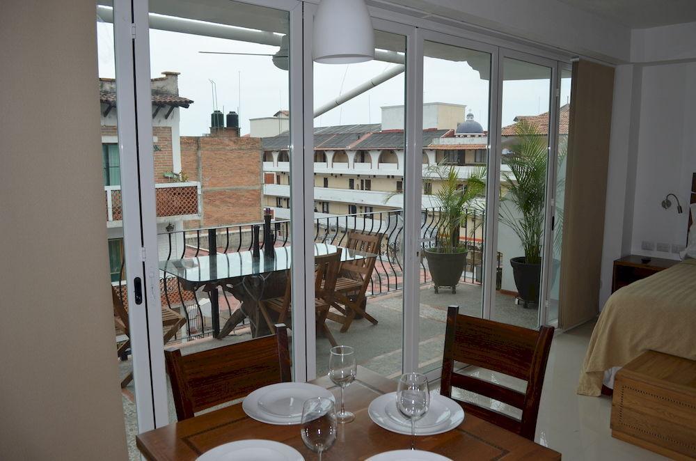 Hotel Andales On The Bay Suites Пуерто Валярта Екстериор снимка