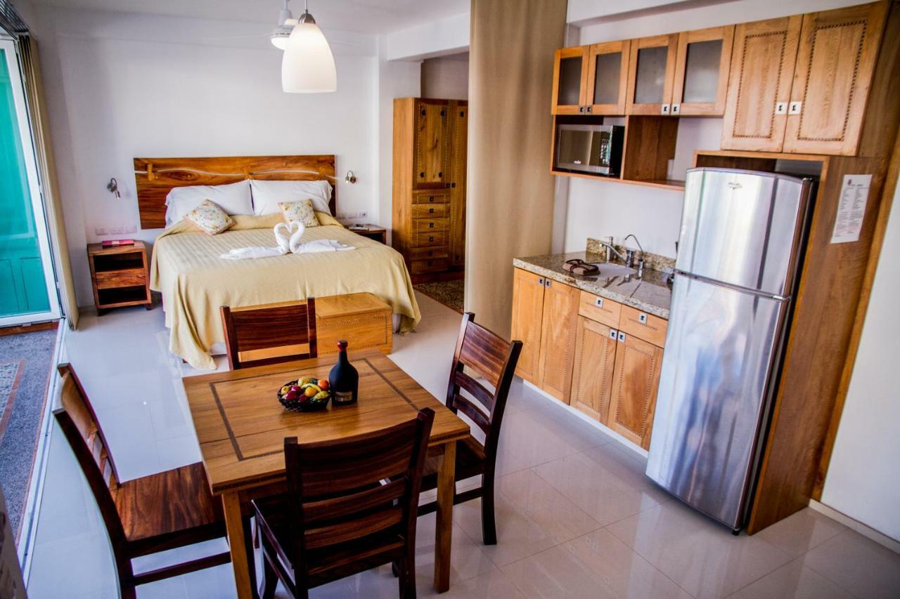 Hotel Andales On The Bay Suites Пуерто Валярта Екстериор снимка