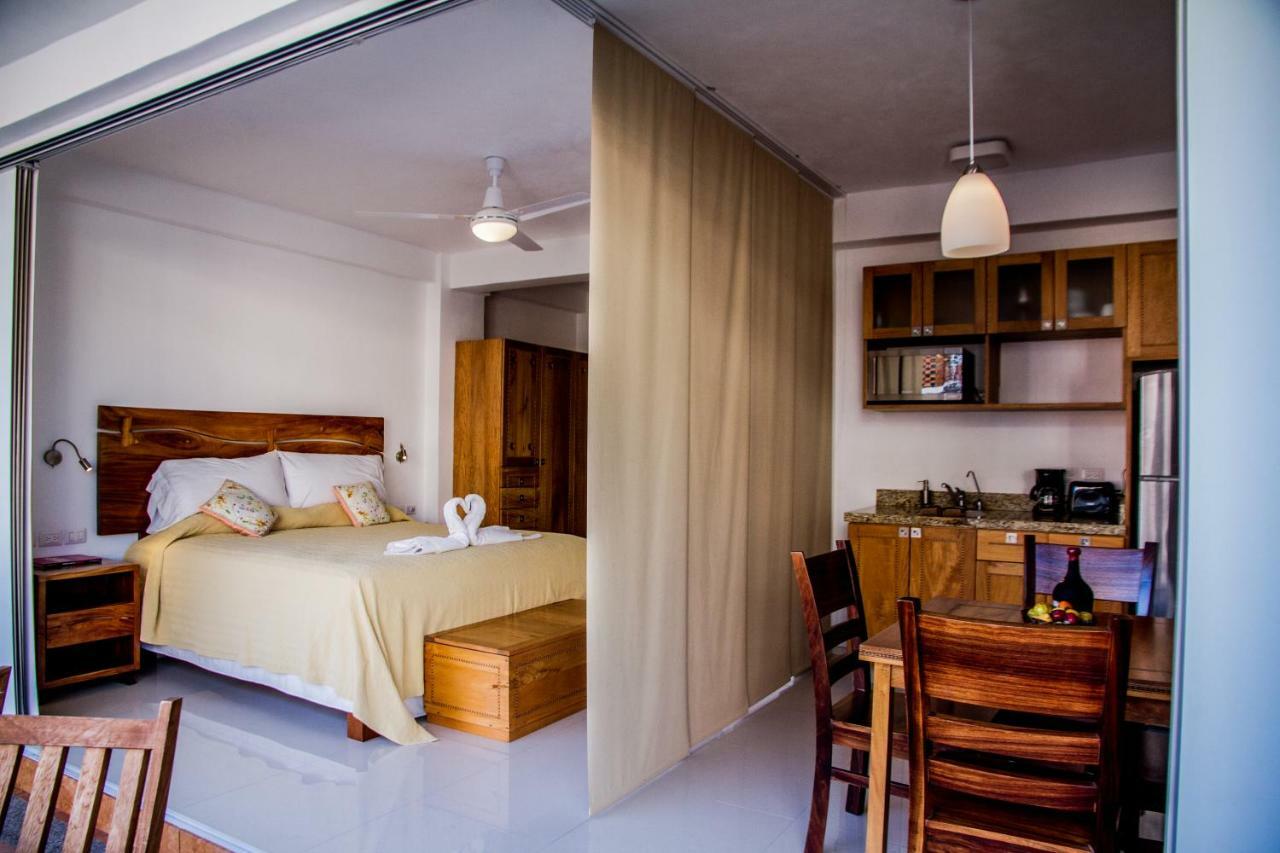 Hotel Andales On The Bay Suites Пуерто Валярта Екстериор снимка