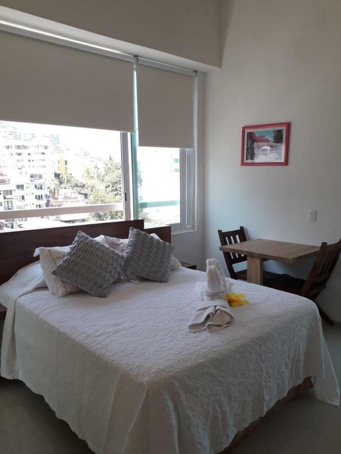 Hotel Andales On The Bay Suites Пуерто Валярта Екстериор снимка